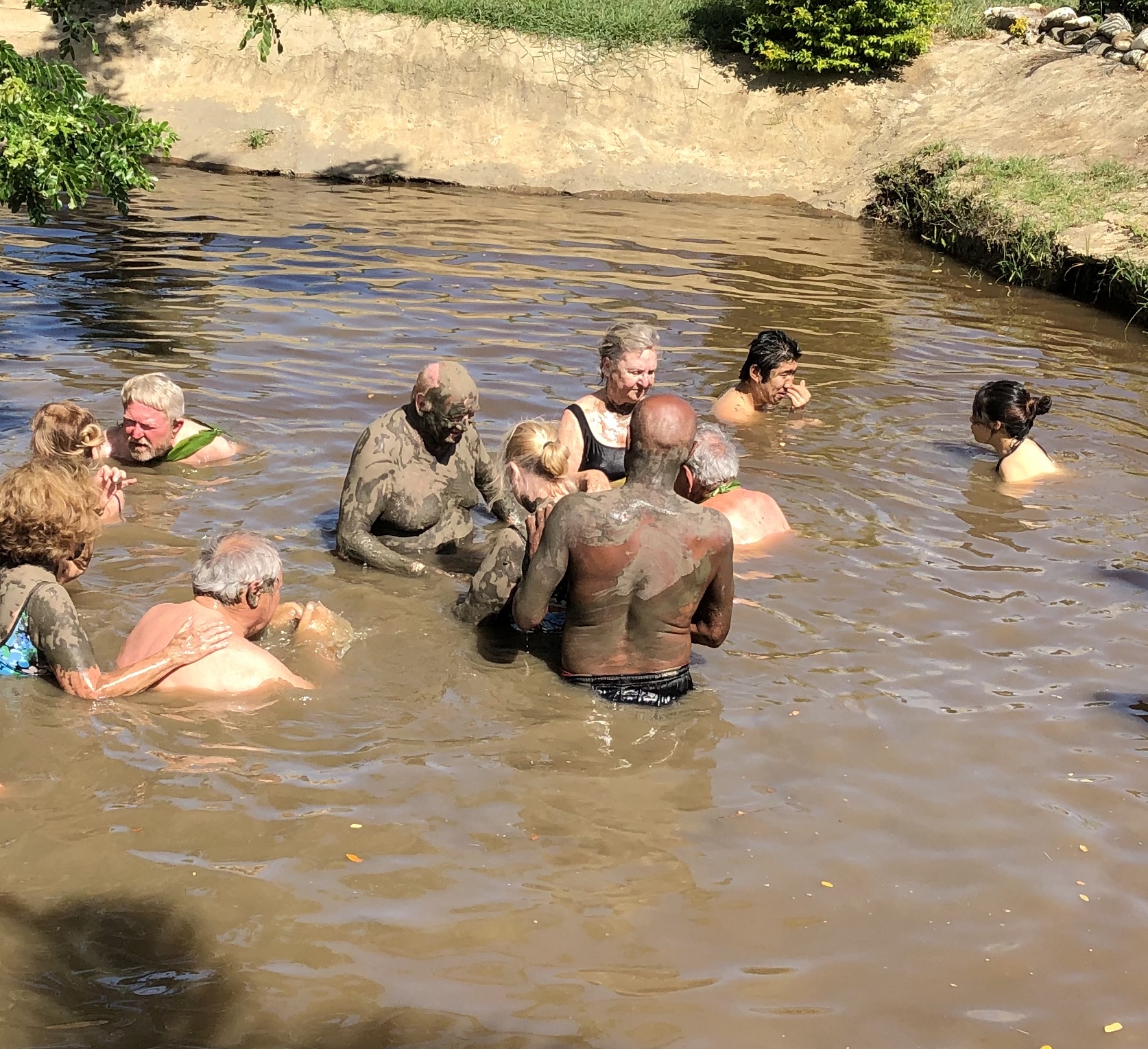 6337FFDD-44FD-4A8D-977D-DB0A24E6E5EB